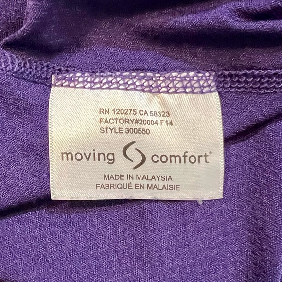 Moving Comfort half zip, size small - Picture 6 of 9